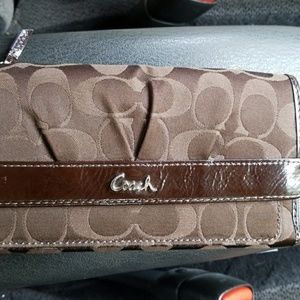 Coach signature Trifold wallet